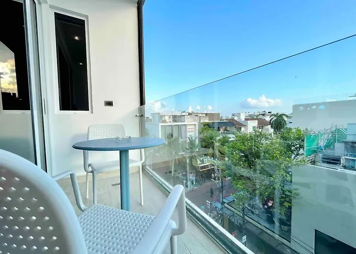 A Pasos De La Playa | Apartamento Elegante En La Quinta Avenida Con Piscina En La Azotea
